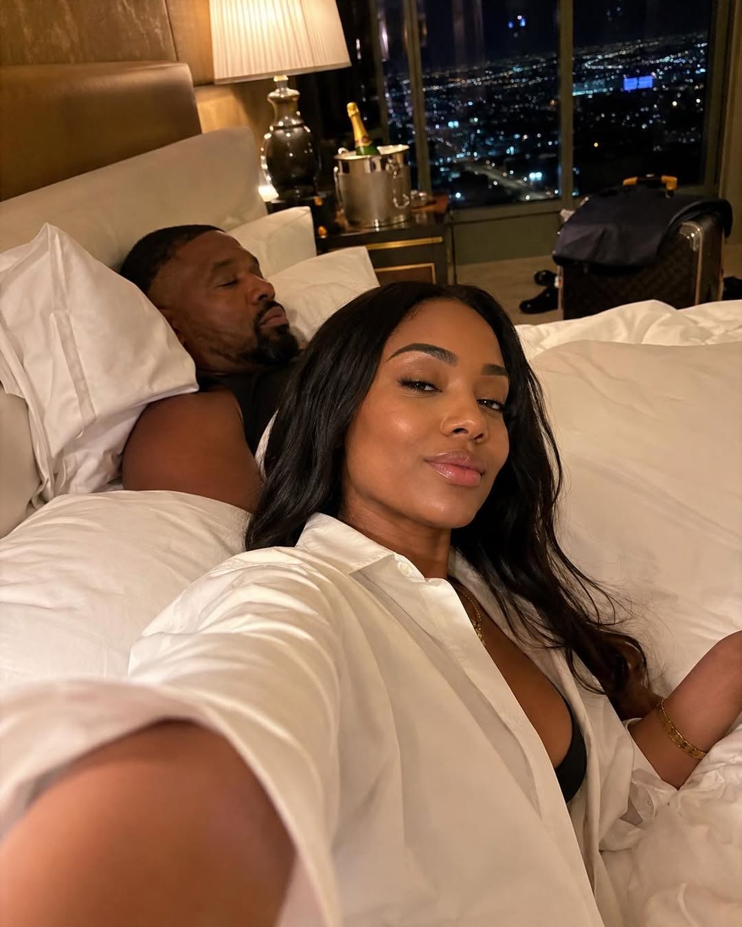 At 3:00 AM my husband’s mistress sent me a photo to destroy me, but I forwarded it to the whole Board of Directors of his company part1