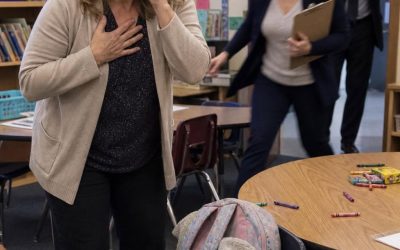A Quiet First-Grade Girl Sat Alone in the Back of the Classroom, Begging Her Teacher Not to Tell Anyone — Until a Hidden Injury Revealed a Truth No One Had Noticed for Months